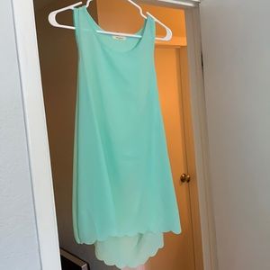 Slit back, flowing Top